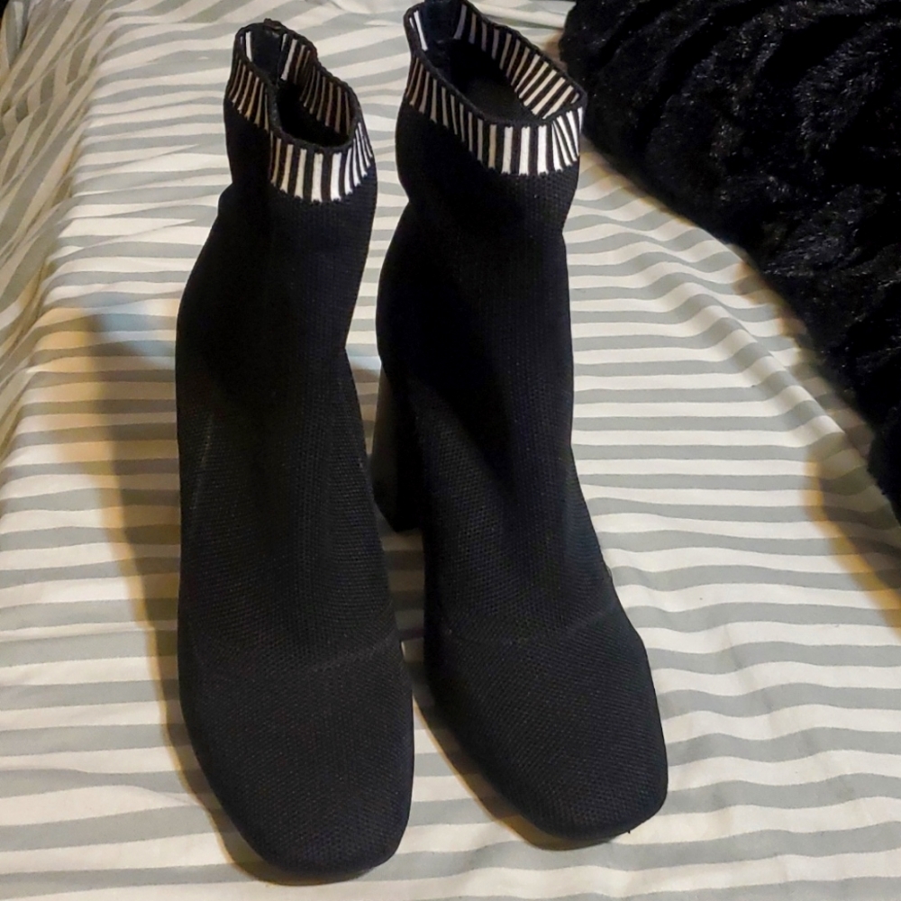 Black mesh fabric heeled booties purchased in Spain. 39 (size 9)